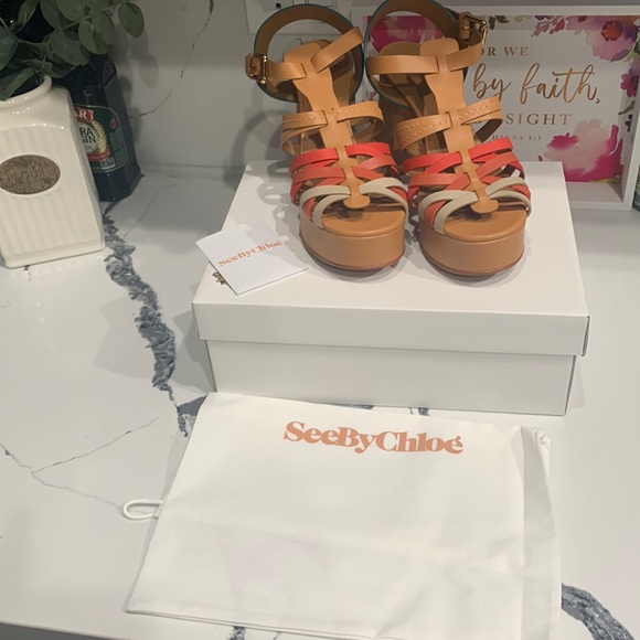 See by Chloé
Sierra 60MM Leather Platform Sandals 👡‼️‼️ - Picture 7 of 11